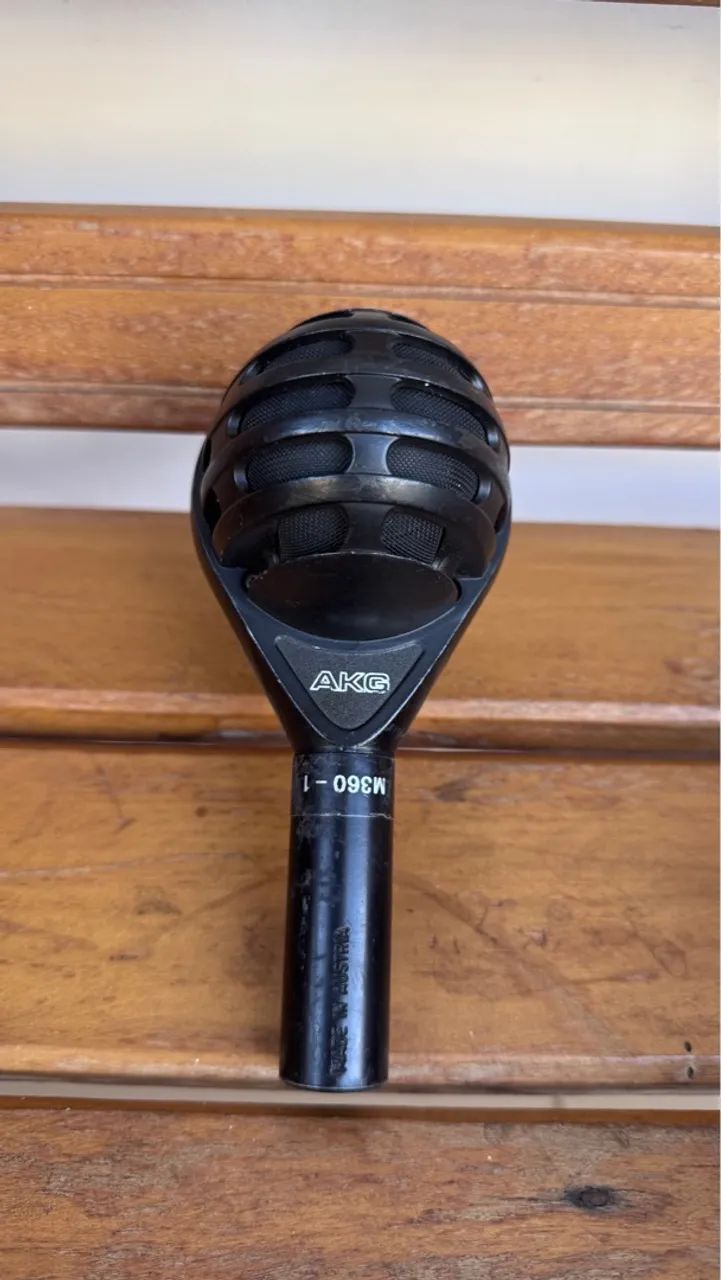Microfone AKG D112 para bumbo e graves - Foto 2