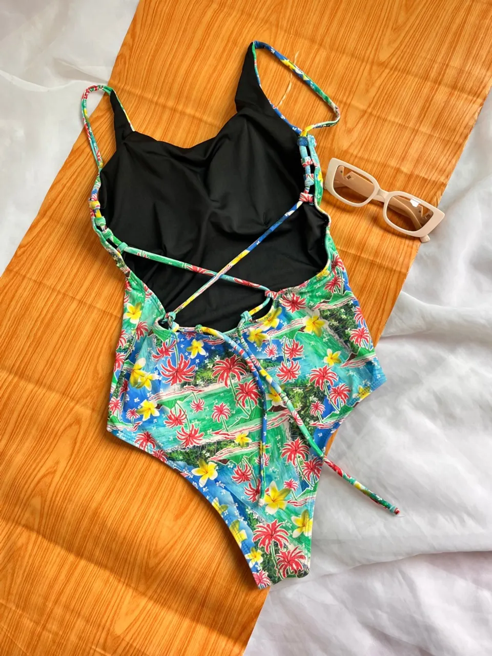 Body/maiô