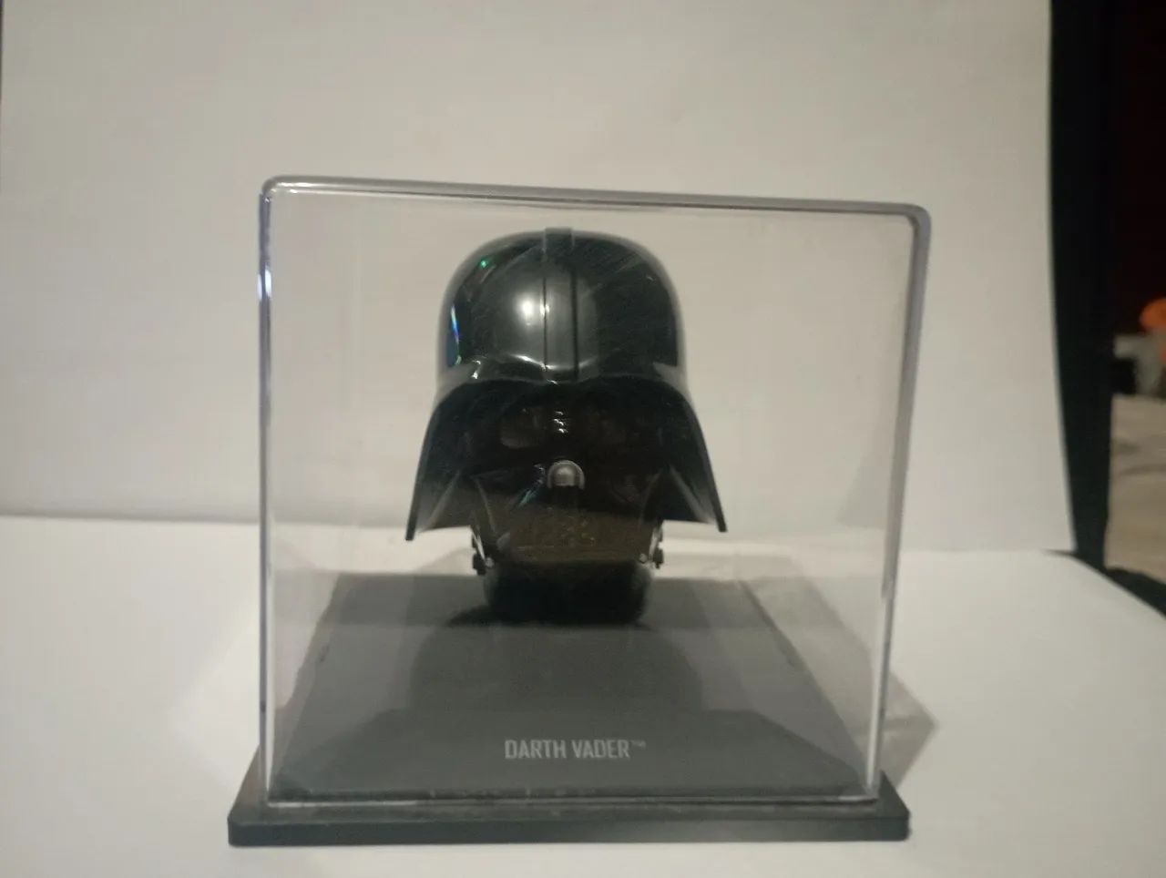 Capacete Darth Vader planeta de agostine - Foto 2