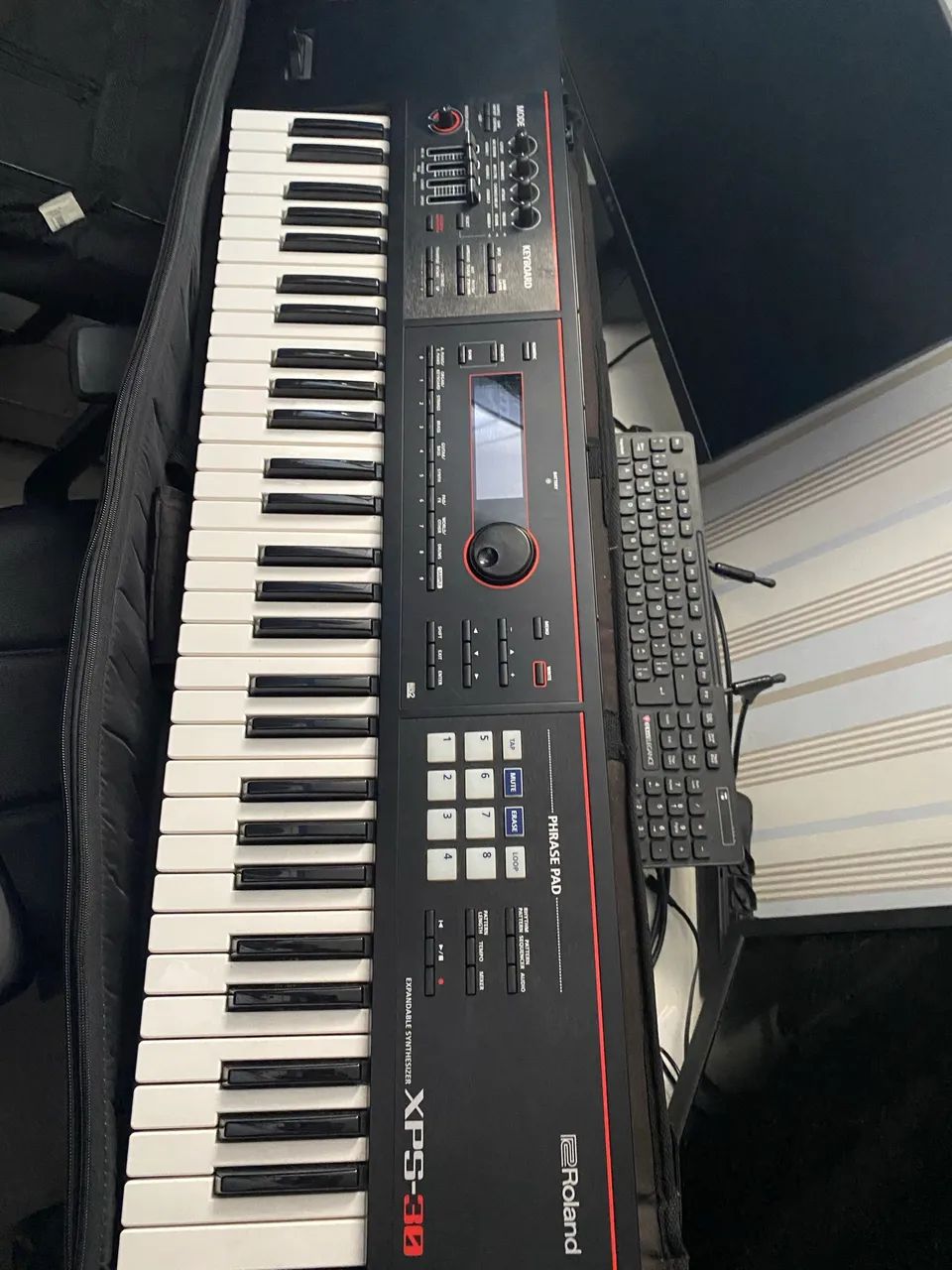 Roland XPS-30 com Capa e Cabo  - Foto 2