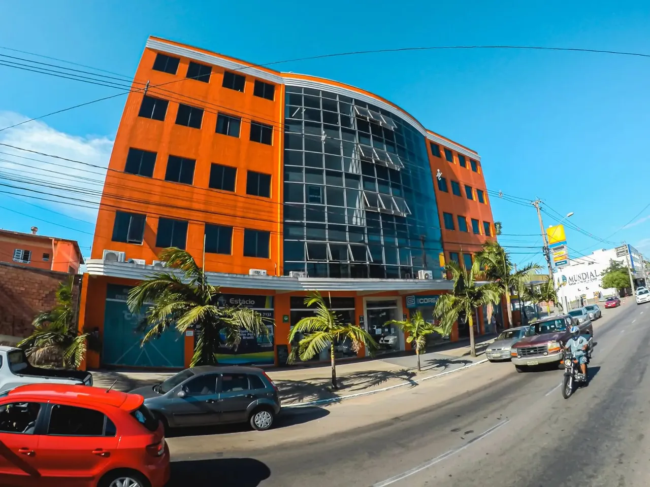 Sala para locação em rua de grande movimento em Canoas