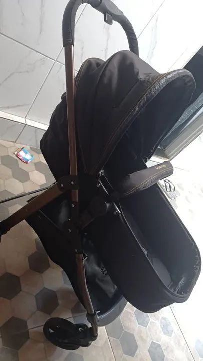 Carrinho de Bebê Moisés Galzerano com bebê conforto  - Foto 3