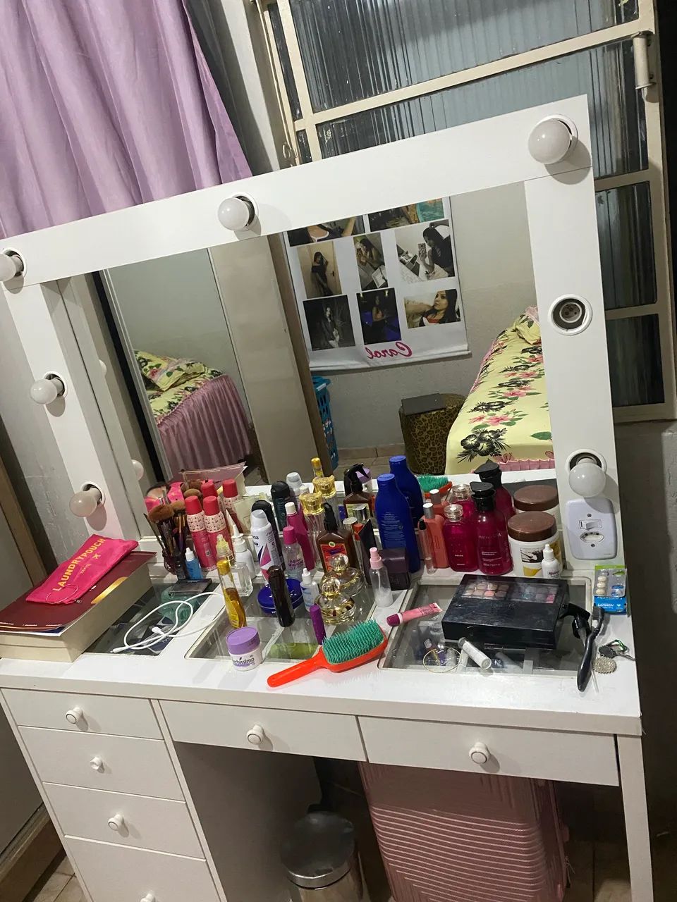 DRESSING TABLE64209944572289123