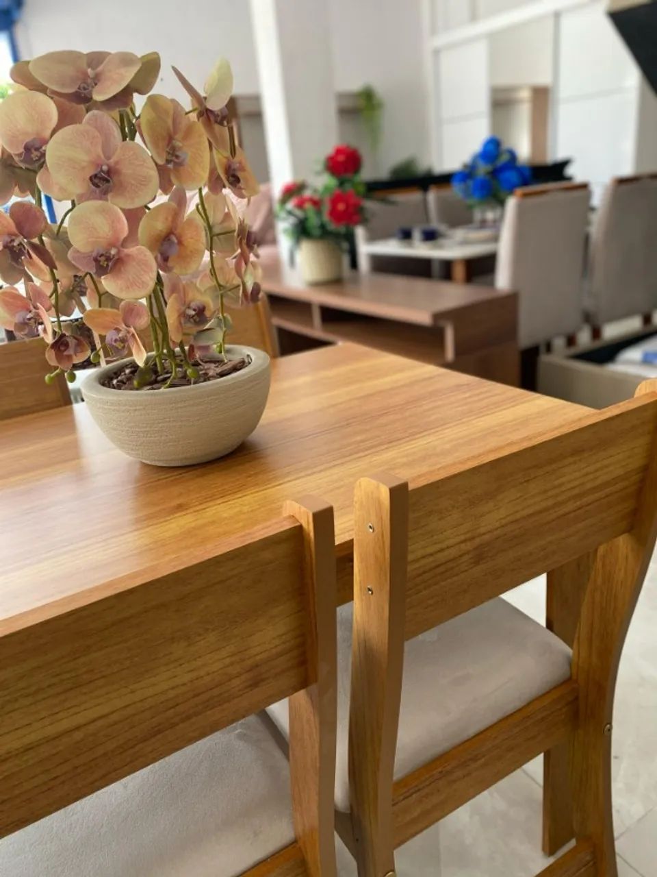 Mesa de Jantar Palace com Cadeiras Brisa Bronze - Foto 2