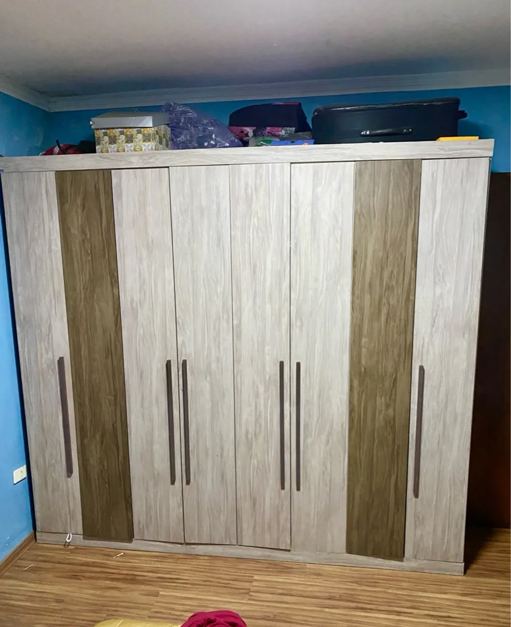 Guarda-Roupa 6 portas