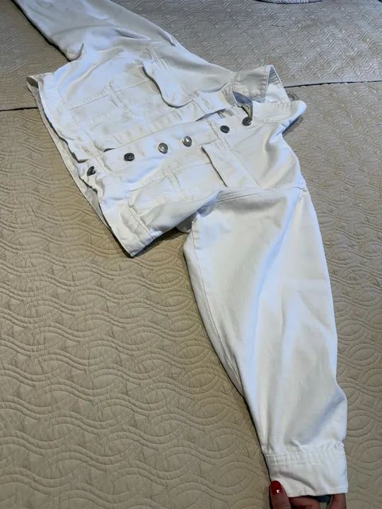 Jaqueta Jeans Branca Feminina - Foto 4