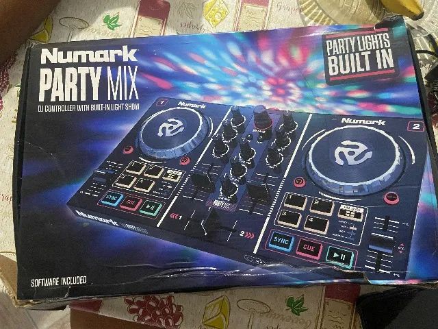 Controlador DJ Numark Party Mix II - Plug & Play com Iluminação LED - Foto 5