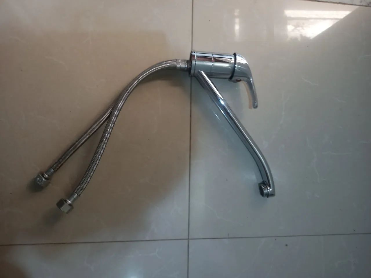 Torneira para banheiro com design moderno - Foto 2