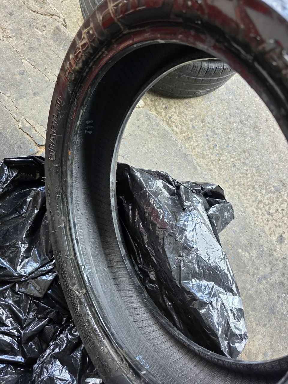 Pneu Moto Pirelli Diablo Rosso III 150/60 aro 17 cb 300 cb 250 Twister fazer 250 - Foto 3