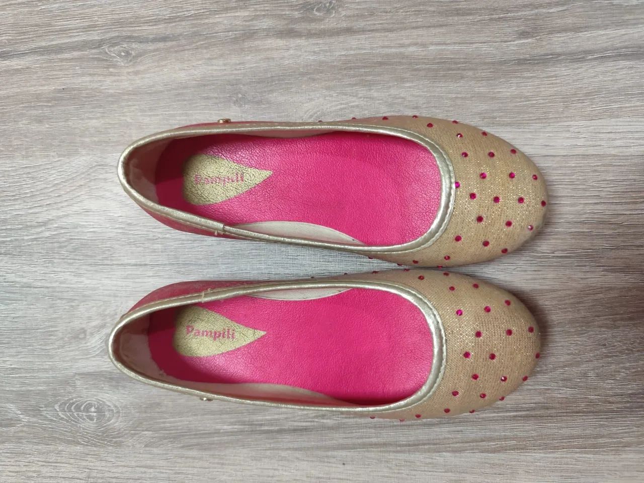 Sapatilhas Pampili Douradas com Strass