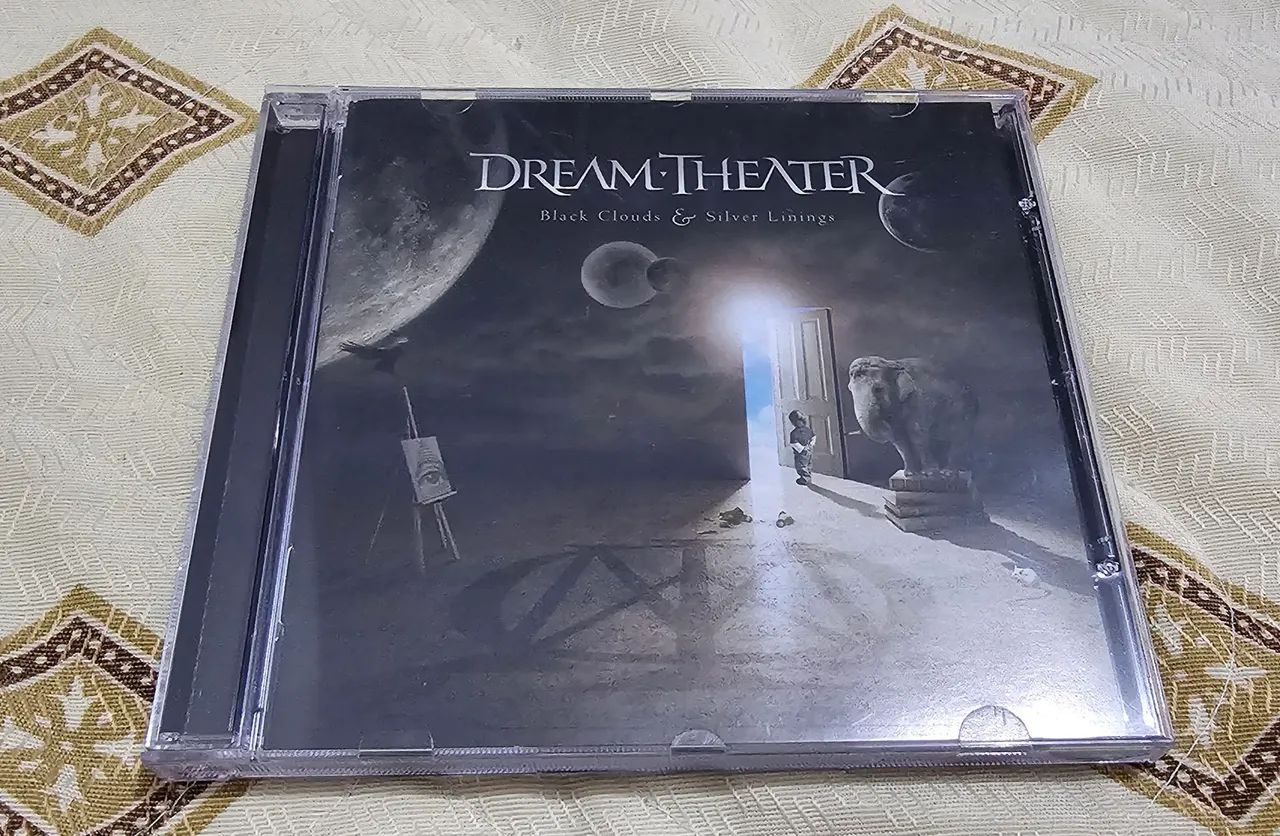 Dream Theater - Black Clouds & Silver Linings (CD)