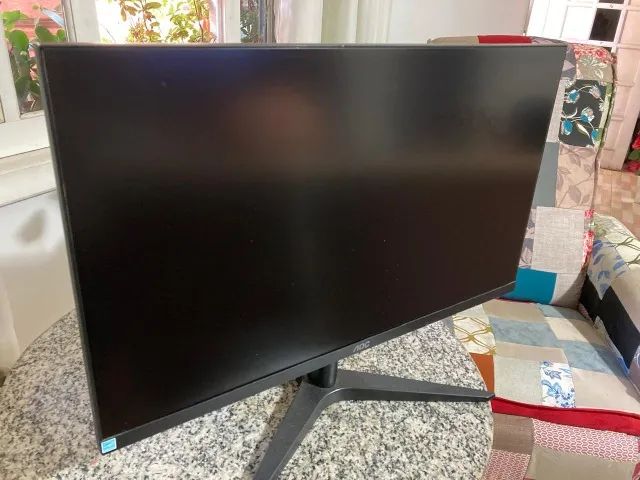 Monitor AOC 24 - Imagem incrível para seu setup!