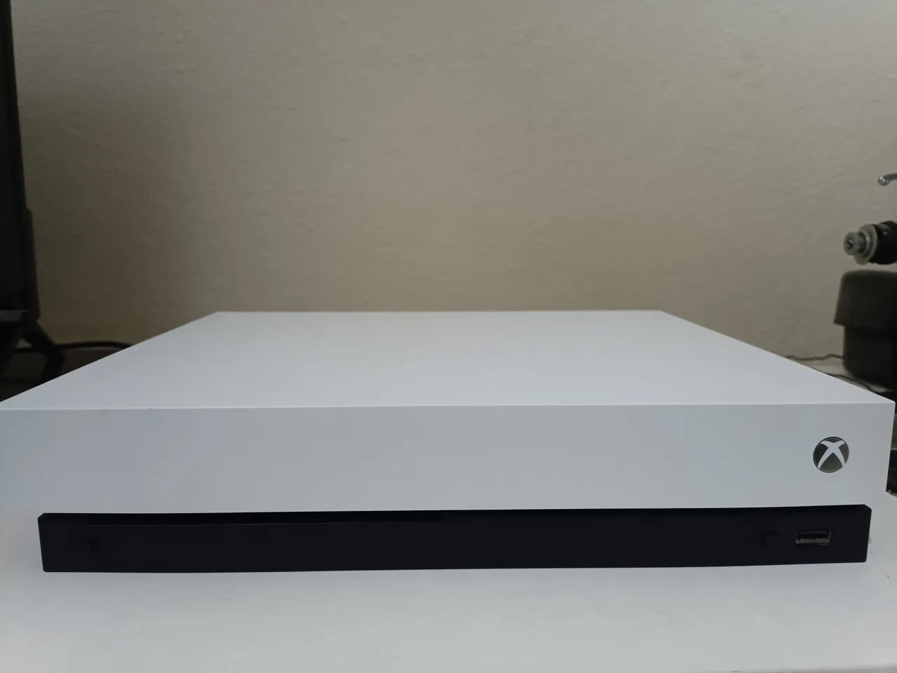 Xbox One X 4k vai com alguns joguinhos