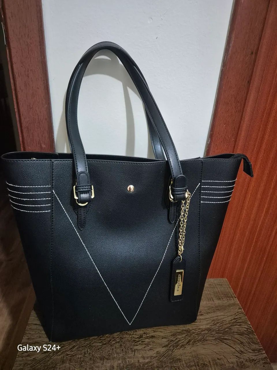 Bolsa Tote Preta Elegante - Nova