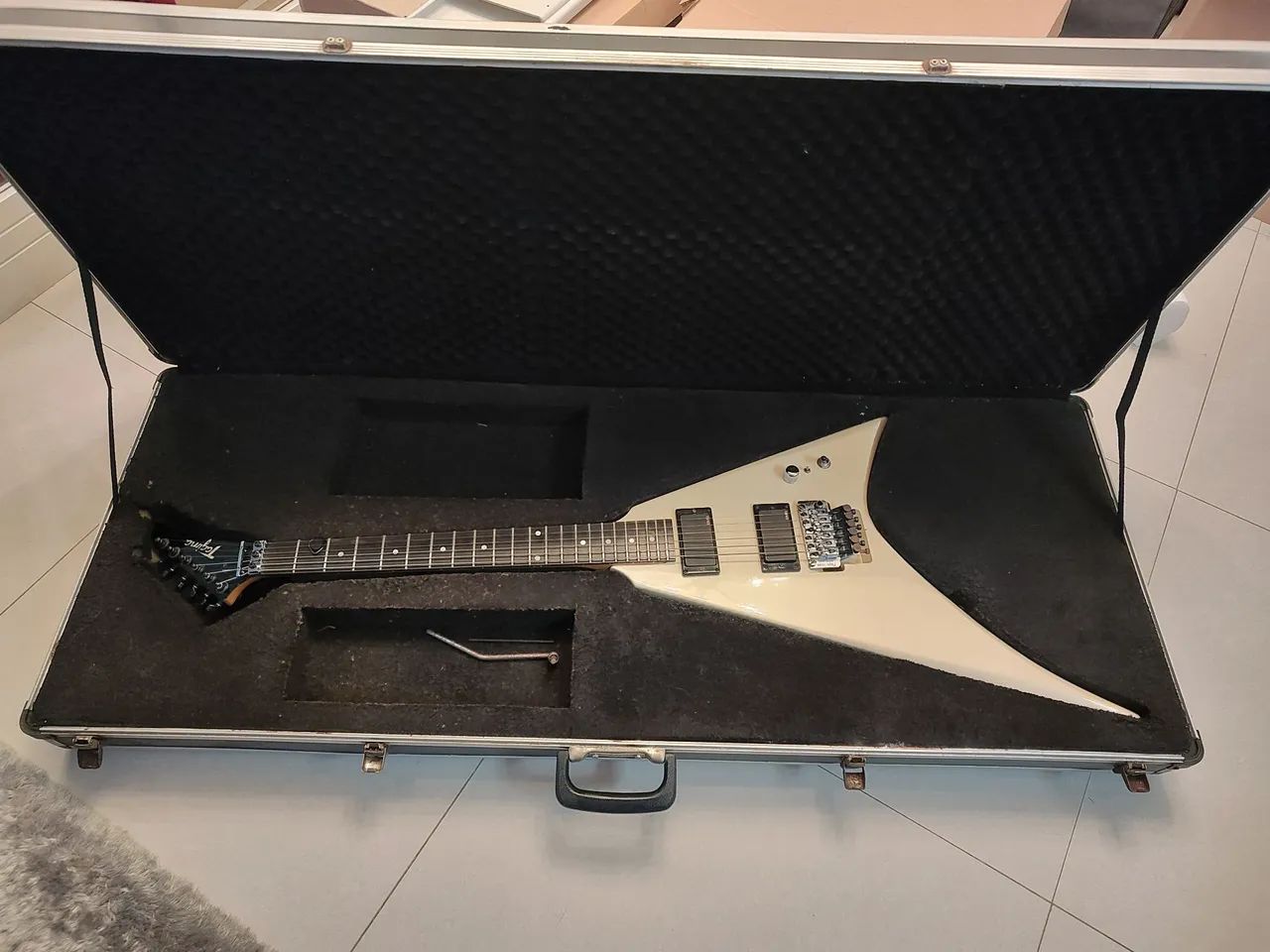 Guitarra Tagima Anos 90 Mod Randy Rhoads