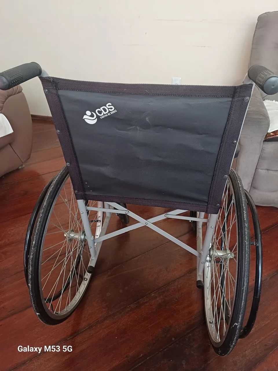Cadeira de Rodas Dobrável - Conforto e Mobilidade - Foto 2