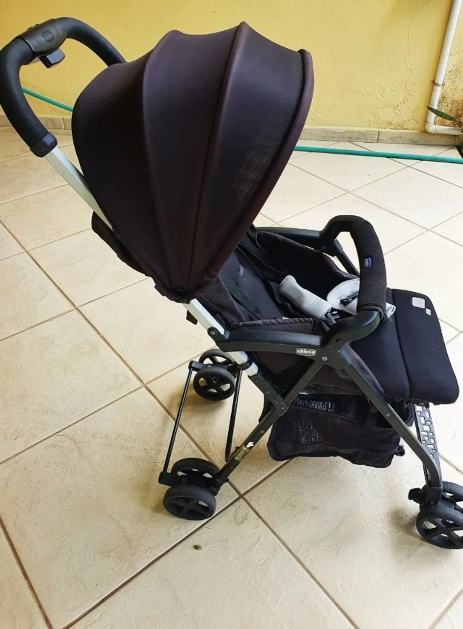 Carrinho de Bebê Chicco - Leve, Prático e em Bom Estado! - Foto 3
