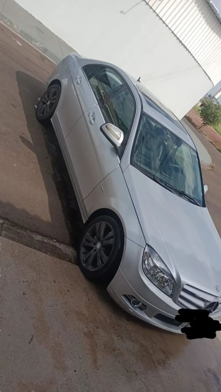 Vendo Mercedes  tel *