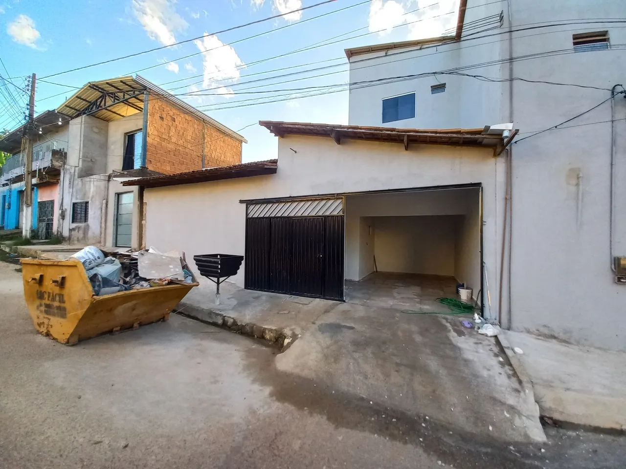 Aluga-se Casa Bairro Cidade Nova Próximo ao Quartel