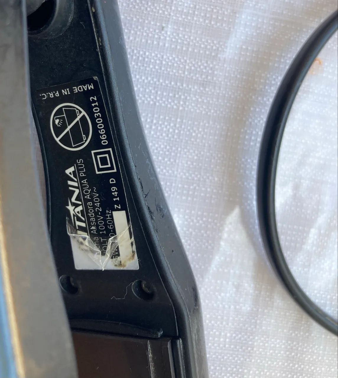 Chapinha prancha britania funciona perfeitamente  - Foto 2