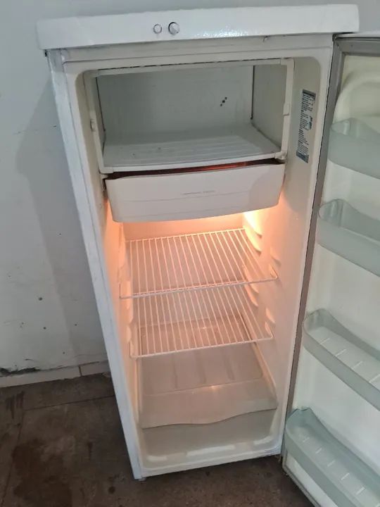 Geladeira Electrolux                                    faço entrega  - Foto 5