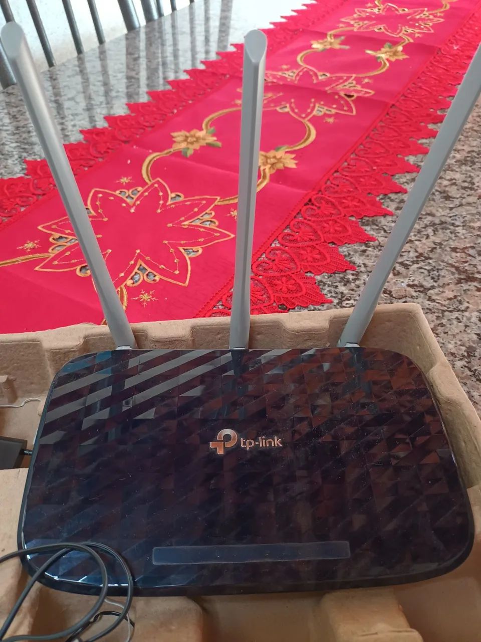 Roteador TP-Link com 3 antenas