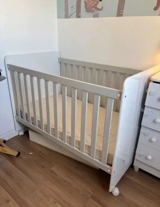 Berço de bebê branco em ótimo estado - Foto 2
