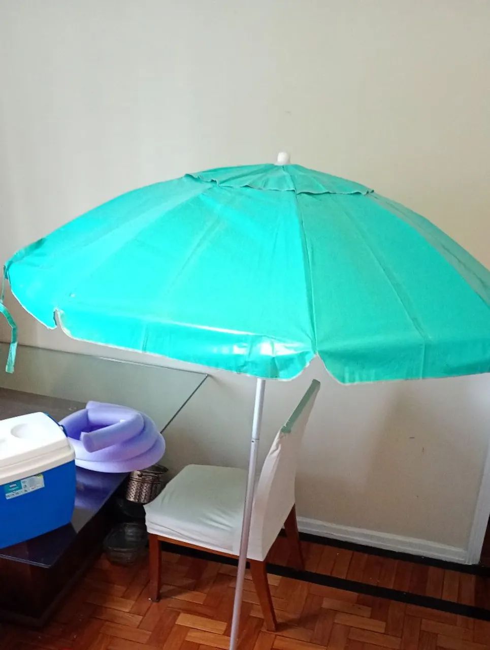 Guarda-sol de praia em alumínio proteção UV + cooler 18L (24 latinhas)+duas boias espaguet