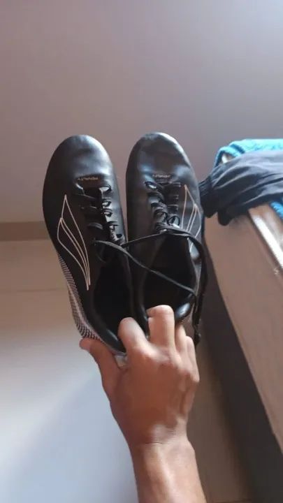 Chuteiras de Futebol Penalty - Tamanho 39