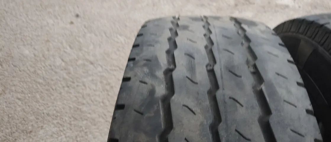 Pneu 225 75 R16 c continental 