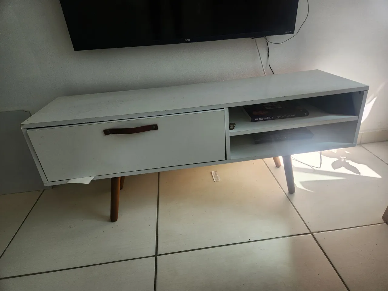 Rack para TV Retro com Gaveta e Prateleiras