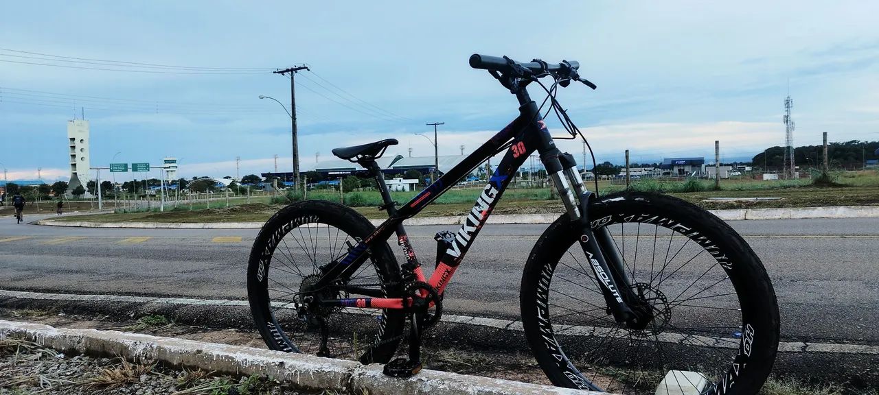 Bicicleta VikingX Tuff 30 Freio a Disco Aro 26 - Foto 3