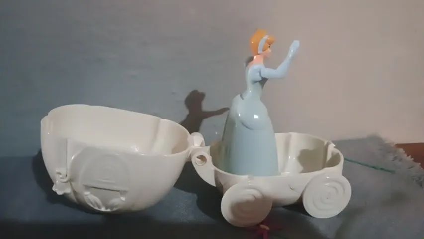 Boneca Princesa Cinderela com Carruagem Disney McDonald's antigo - Foto 5