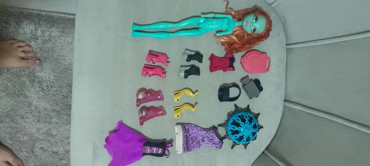 [RESERVADO] SUCATA boneca Lorna Monster High e acessórios  - Foto 2