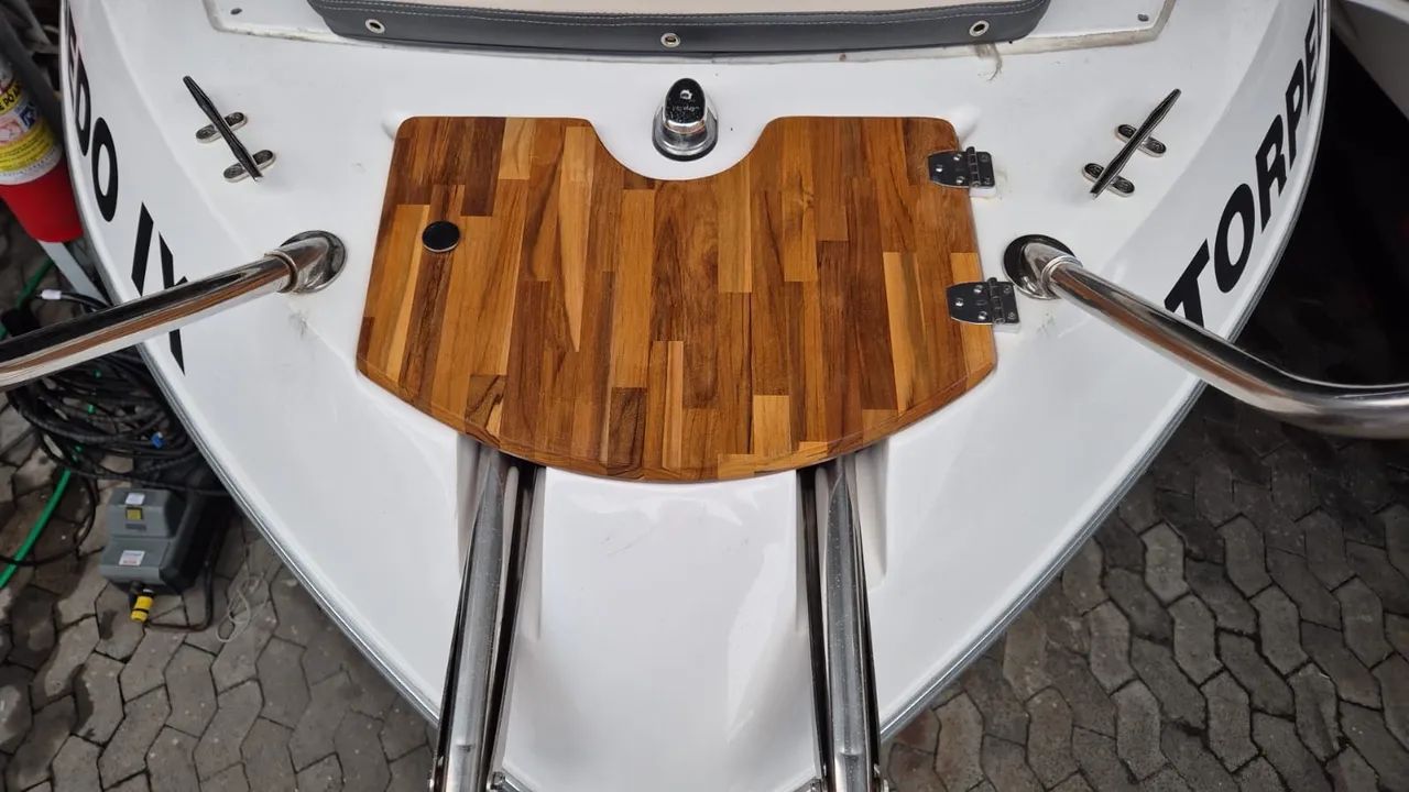 Lancha Ventura V215 cabinada  - Foto 5