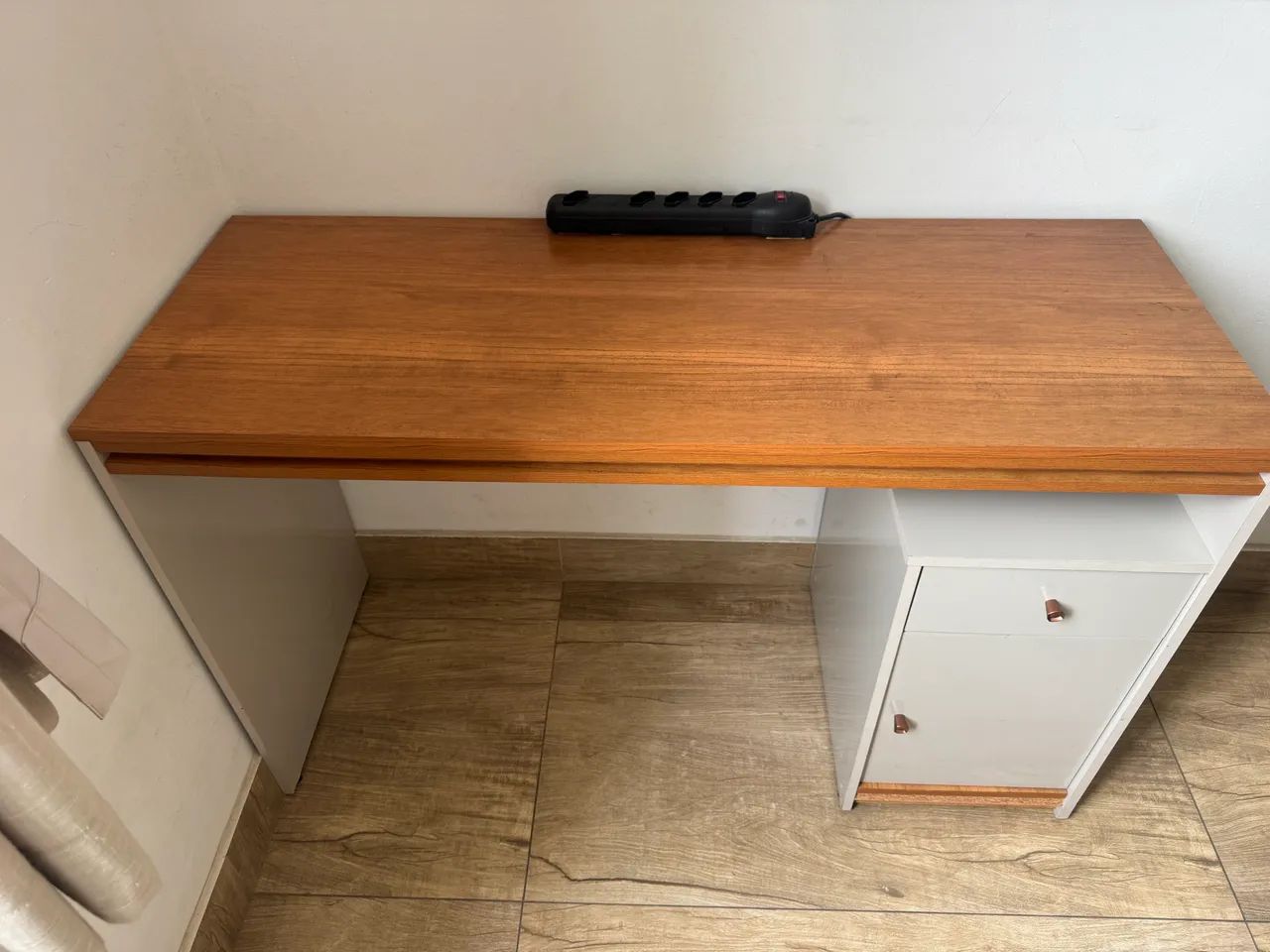Mesa de Computador - Elegante 