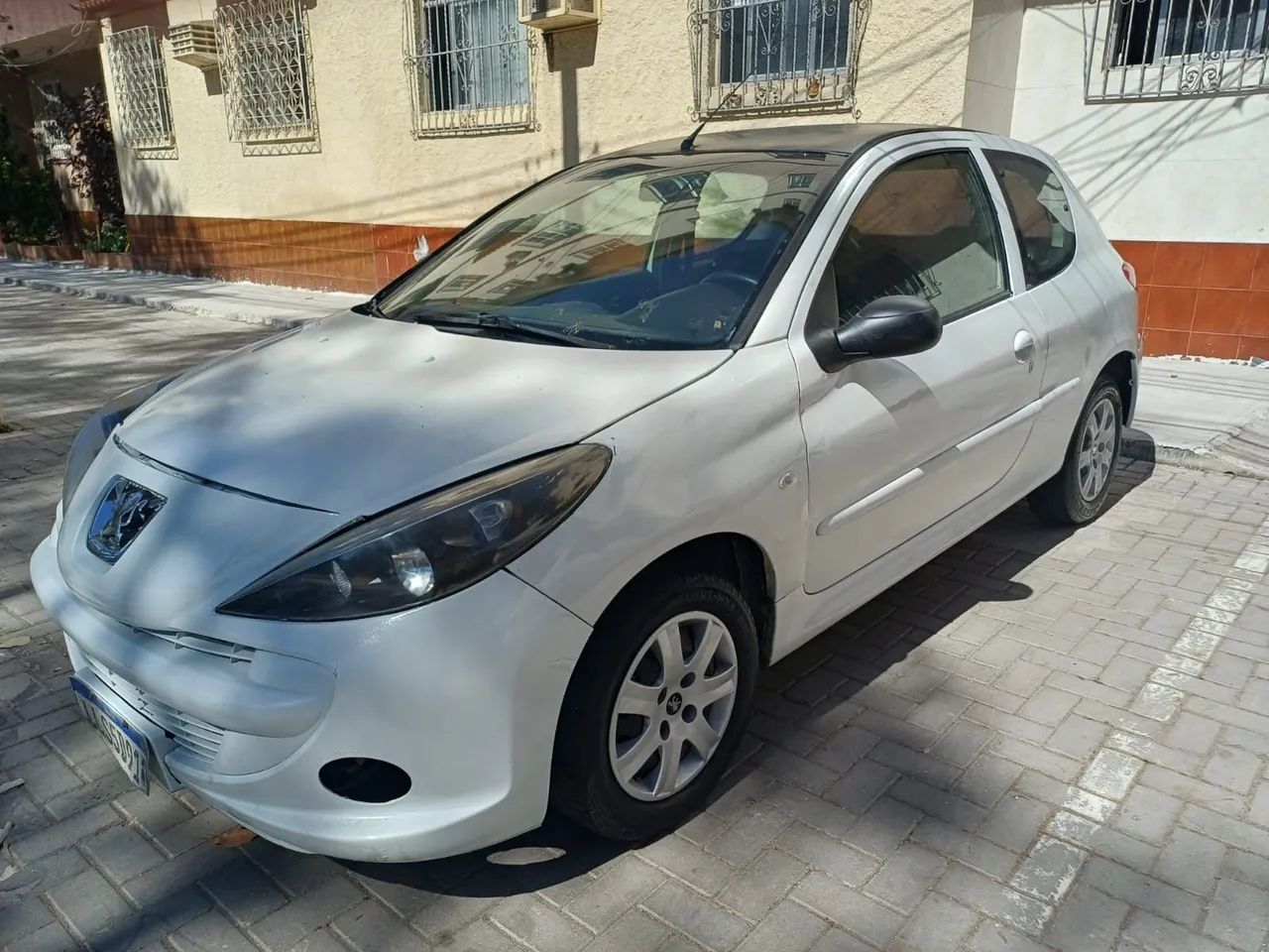 Peugeot 207 XR 1.4 FLEX 8V 3P 2013