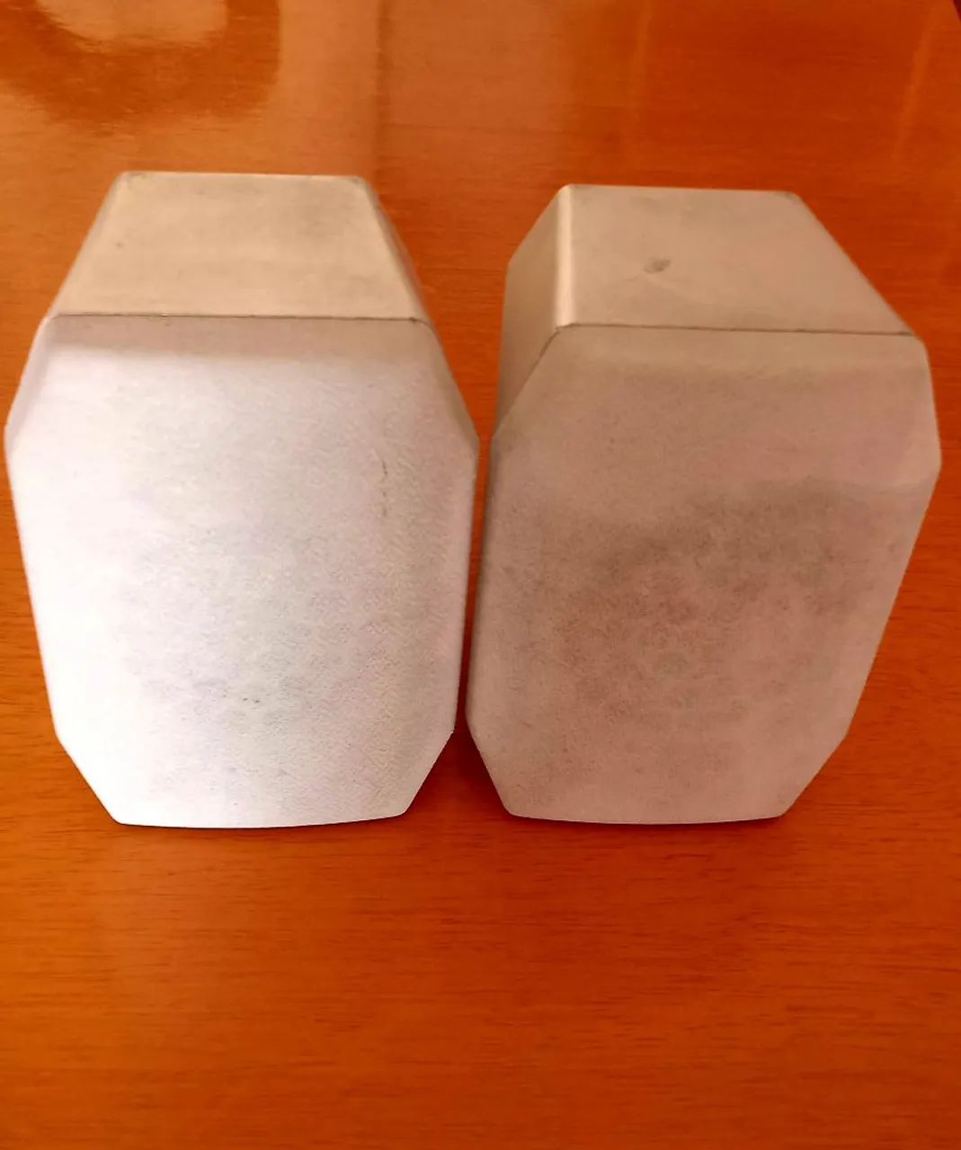 Caixas traseiras para home theater 