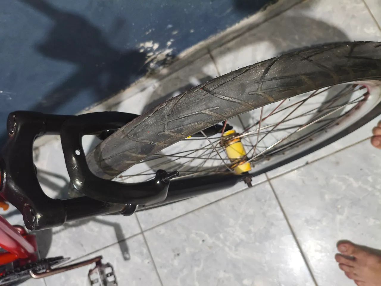 Bicicleta aro 26 semi nova  - Foto 4