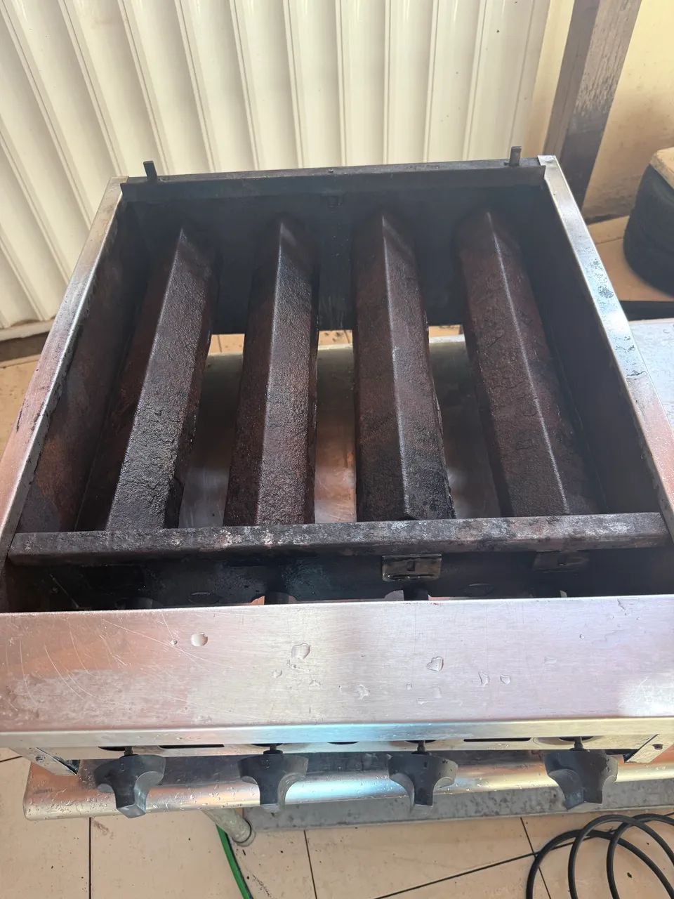 Chair Broiler 4 queimadores 