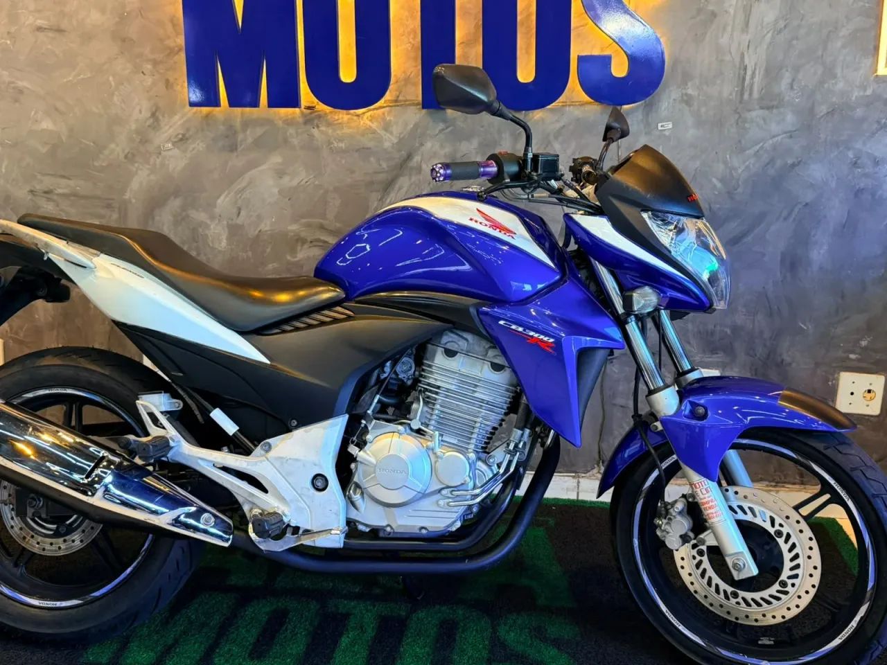 HONDA CB 300R AZUL 2014 - Foto 2
