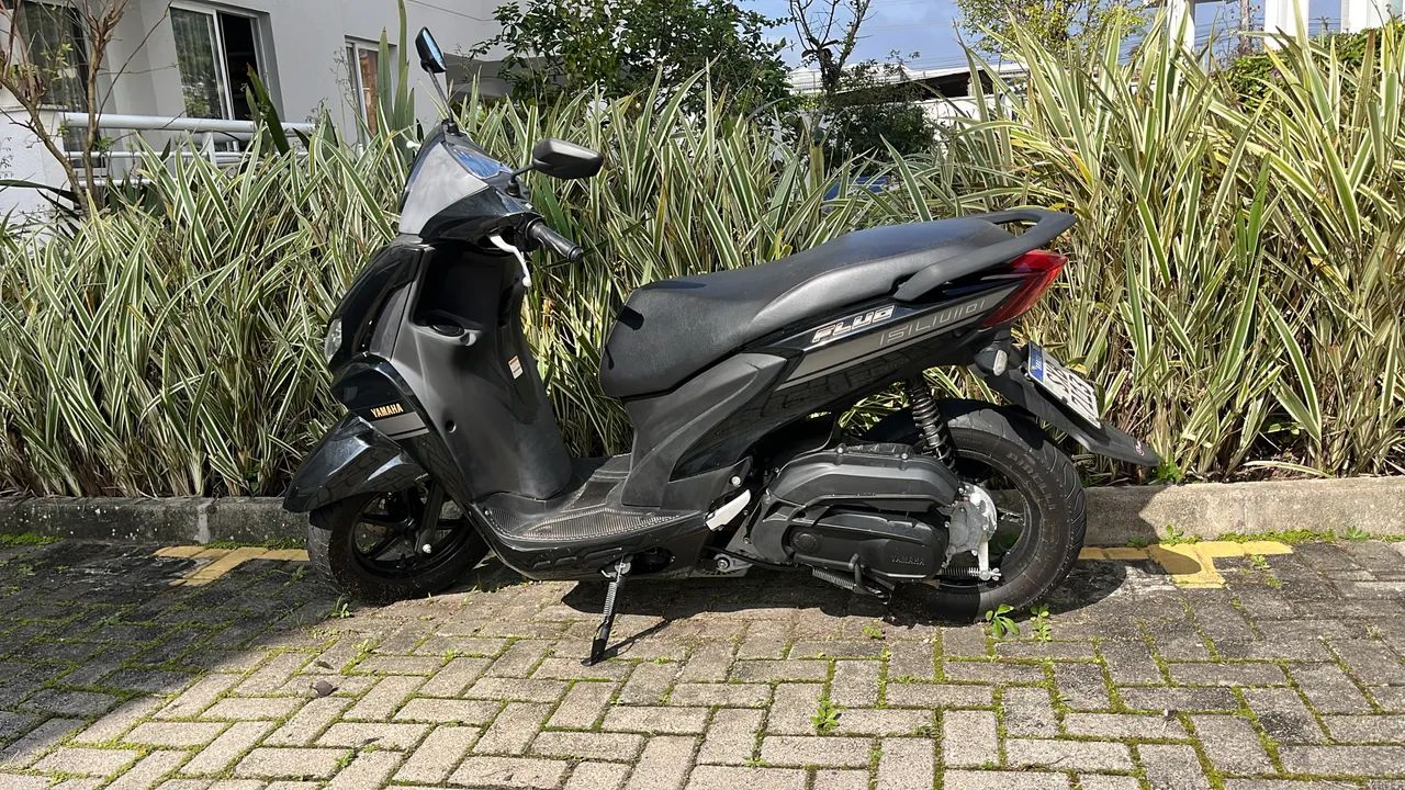 Yamaha fluo 2024 com 3mil km - Foto 2