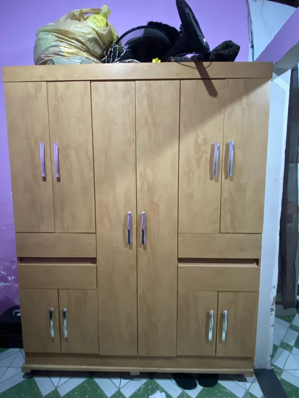 Vende-se guardar roupa