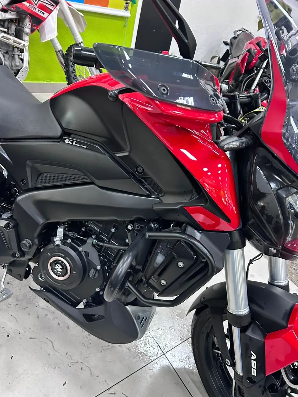 BAJAJ DOMINAR 400 - Foto 3