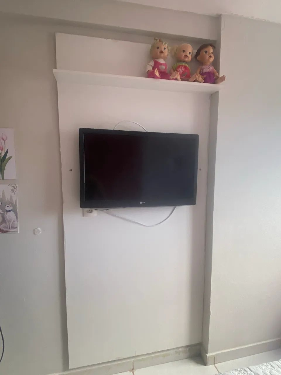 Tv 32 polegadas com painel em Mdf