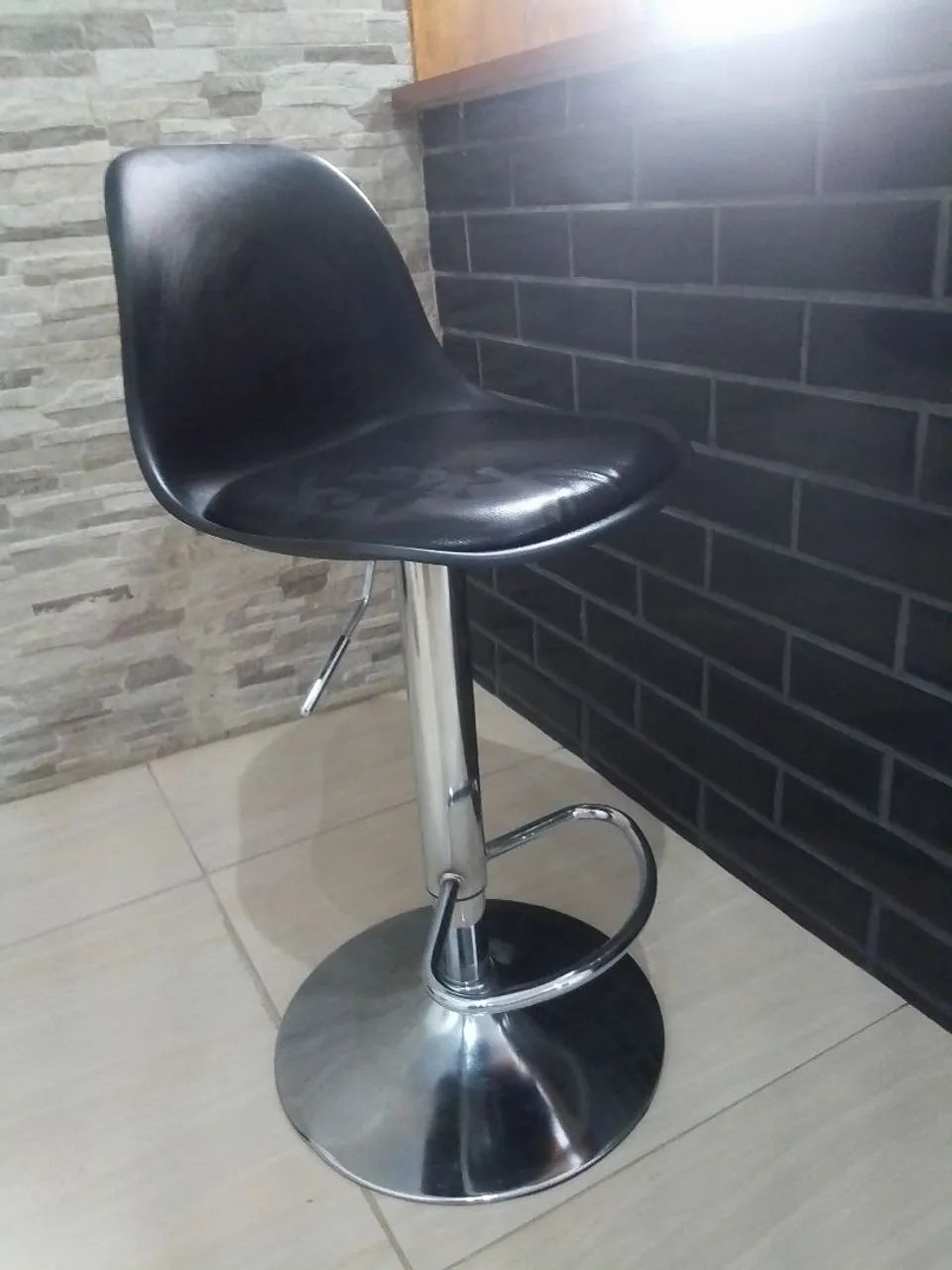 Banqueta giratória a gás  - Foto 2