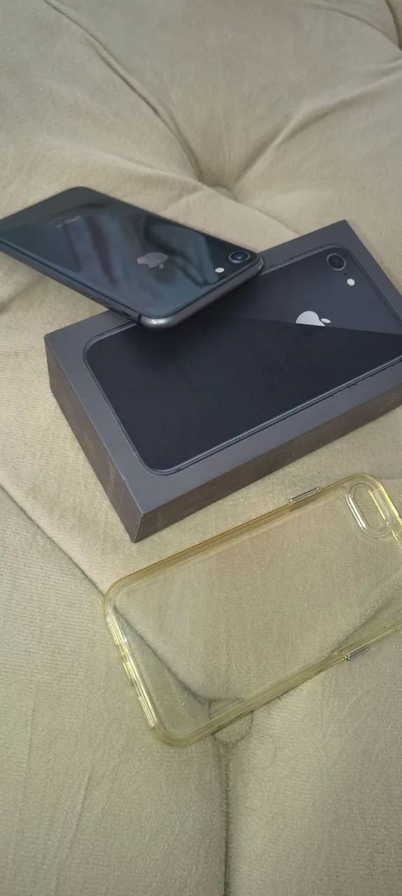 iPhone 8 64 GB na caixa completo  - Foto 2
