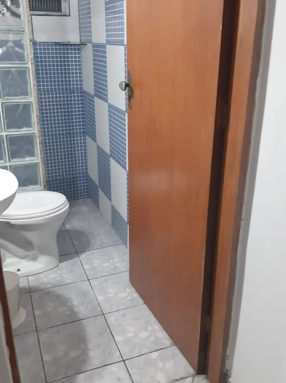 Suíte individual mobiliada, em casa familiar  - Foto 5
