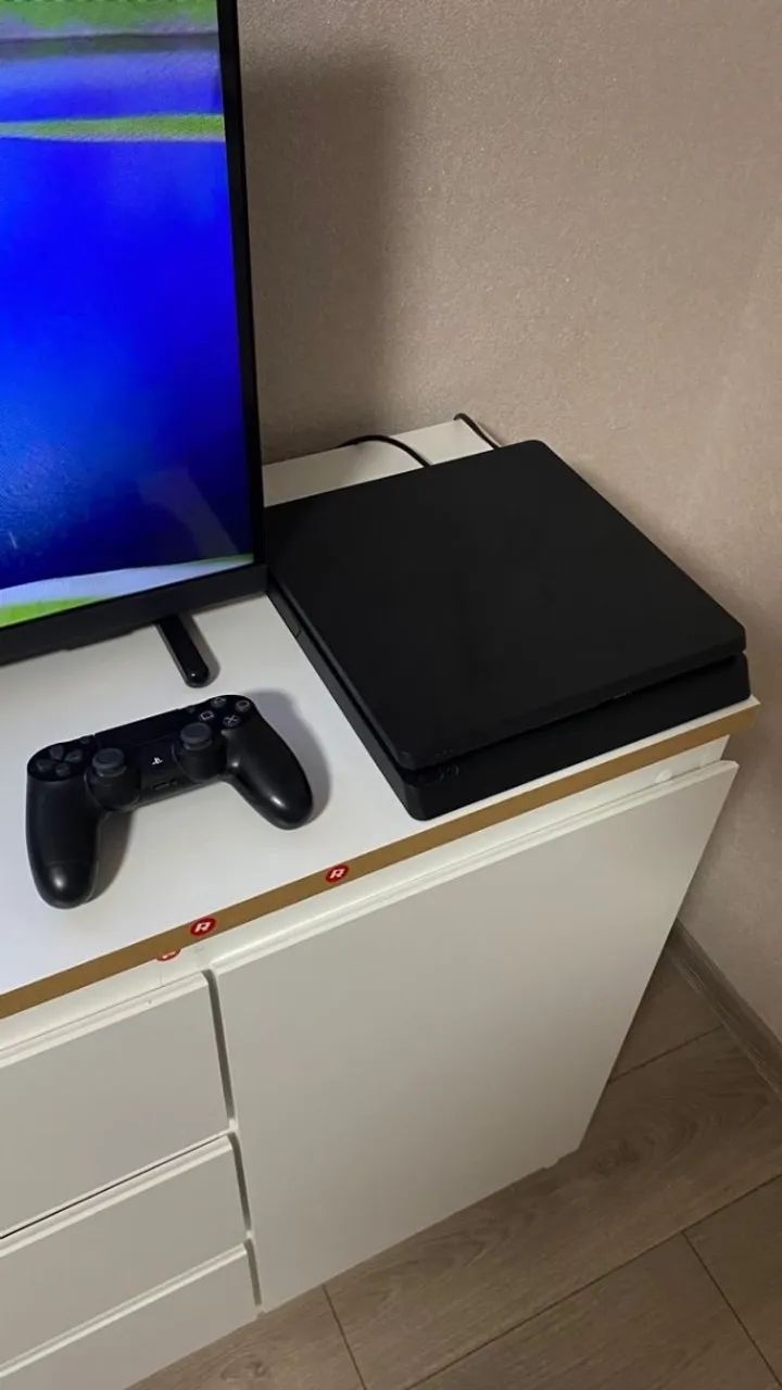 PLAY 4 / 2 CONTROLES- PERFEITO ESTADO  - Foto 3