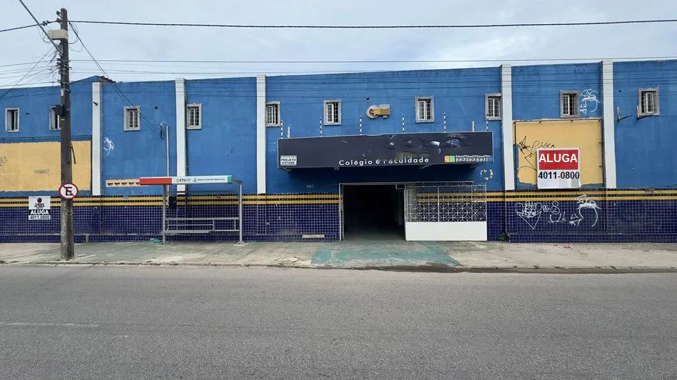 Ponto Comercial 1700m² na Av. Pompílio Gomes com 21 Salas e Auditório